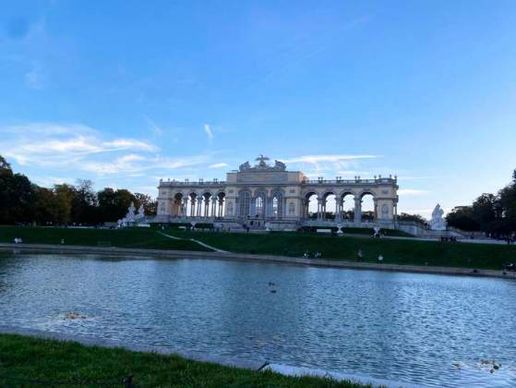 Dannnoch rauf auf den Hügel zur Gloriette von Schönbrunn